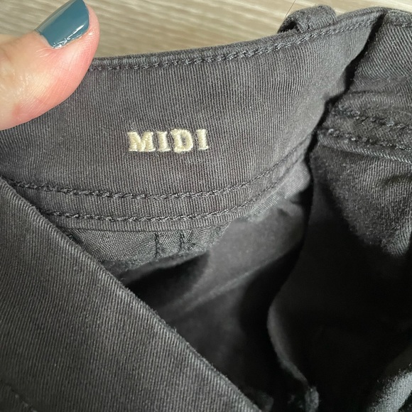 American Eagle MIDI Shorts - Picture 2 of 4